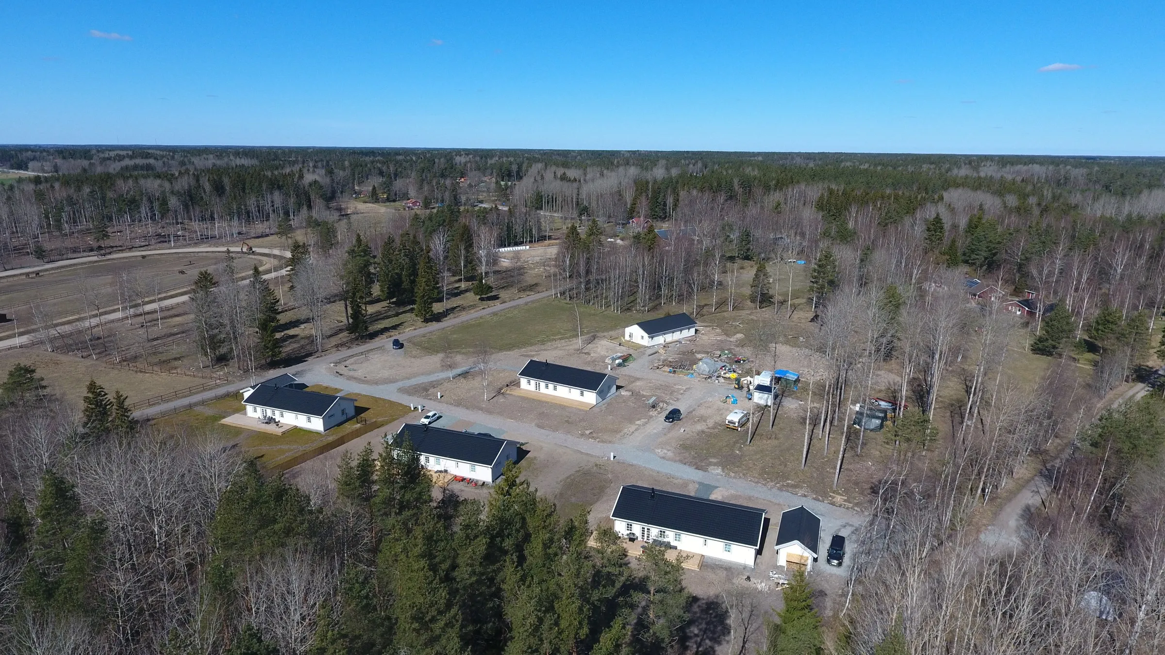 Flygbild över villaområdet i Johannesberg, Rimbo